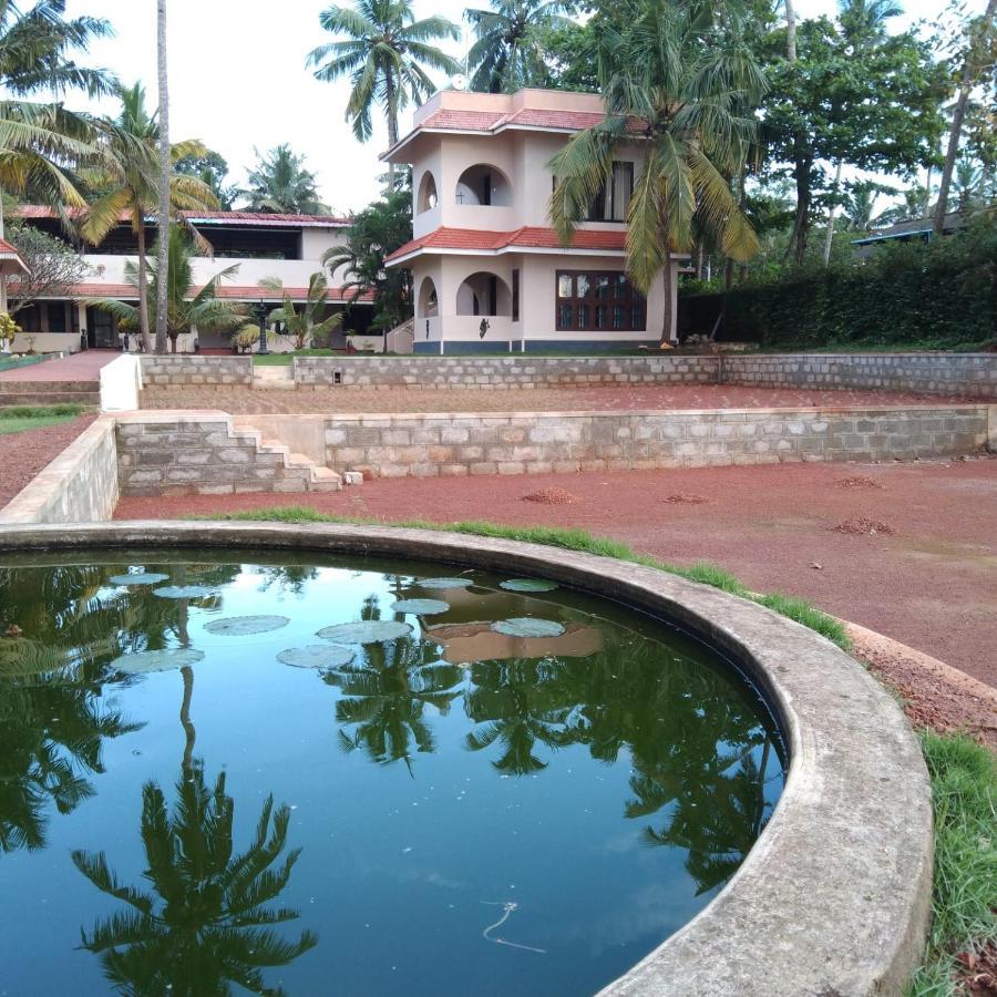 Seashore Beach Resort Varkala Eksteriør bilde