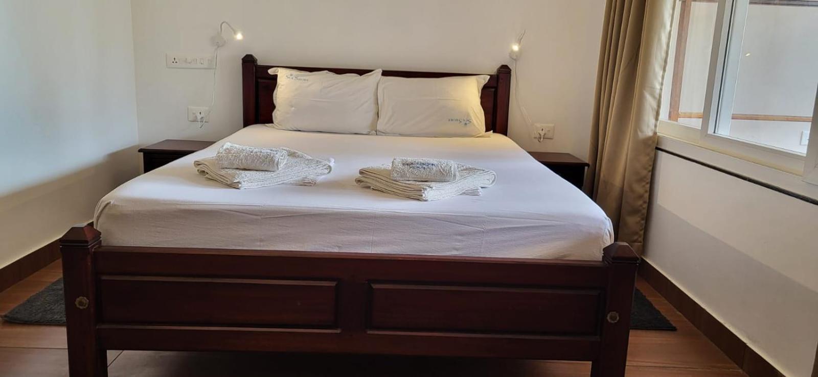 Seashore Beach Resort Varkala Eksteriør bilde