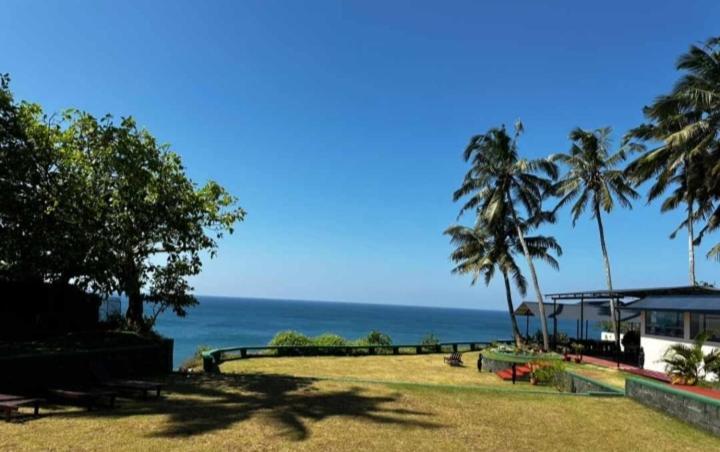 Seashore Beach Resort Varkala Eksteriør bilde