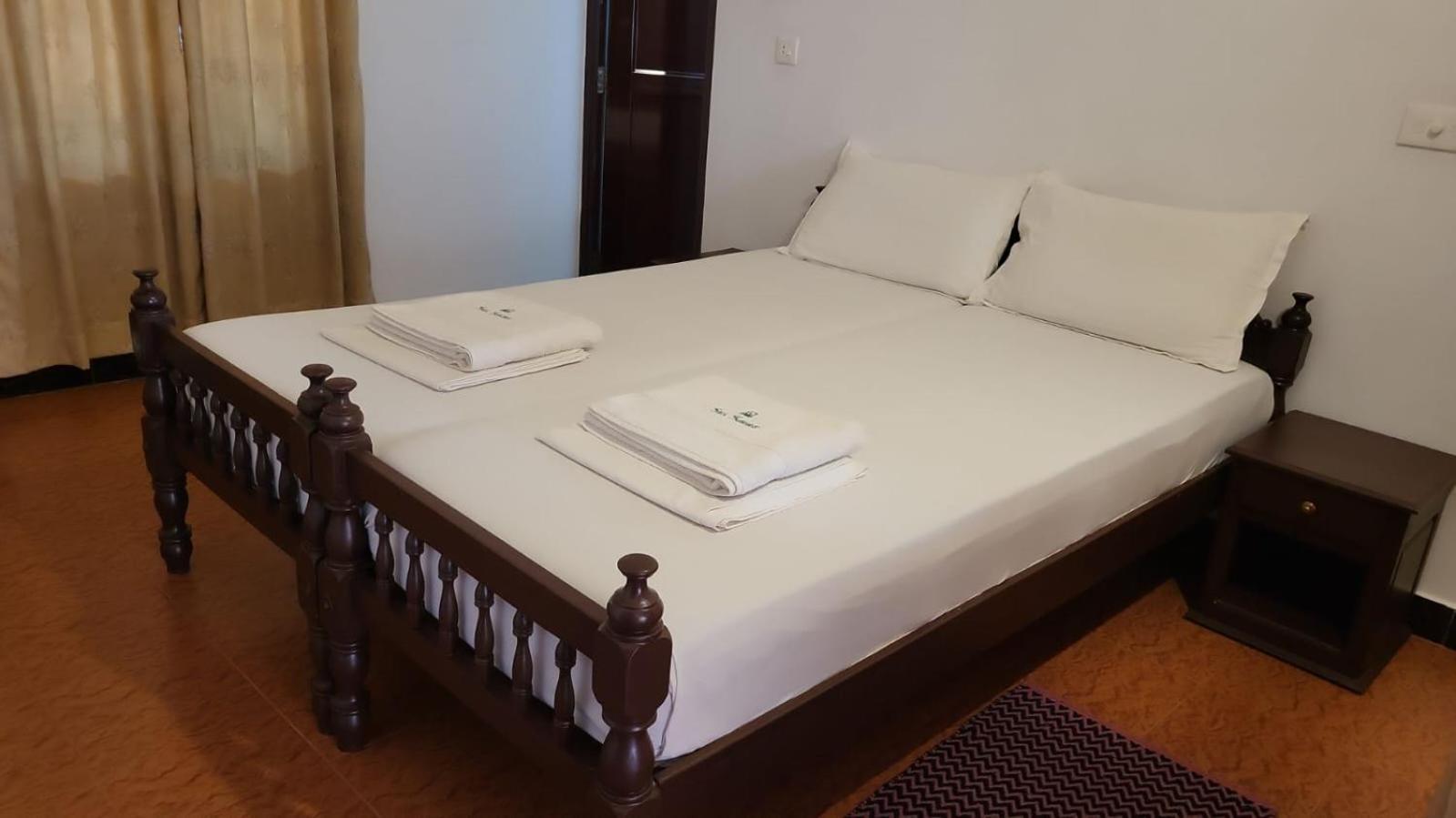 Seashore Beach Resort Varkala Eksteriør bilde