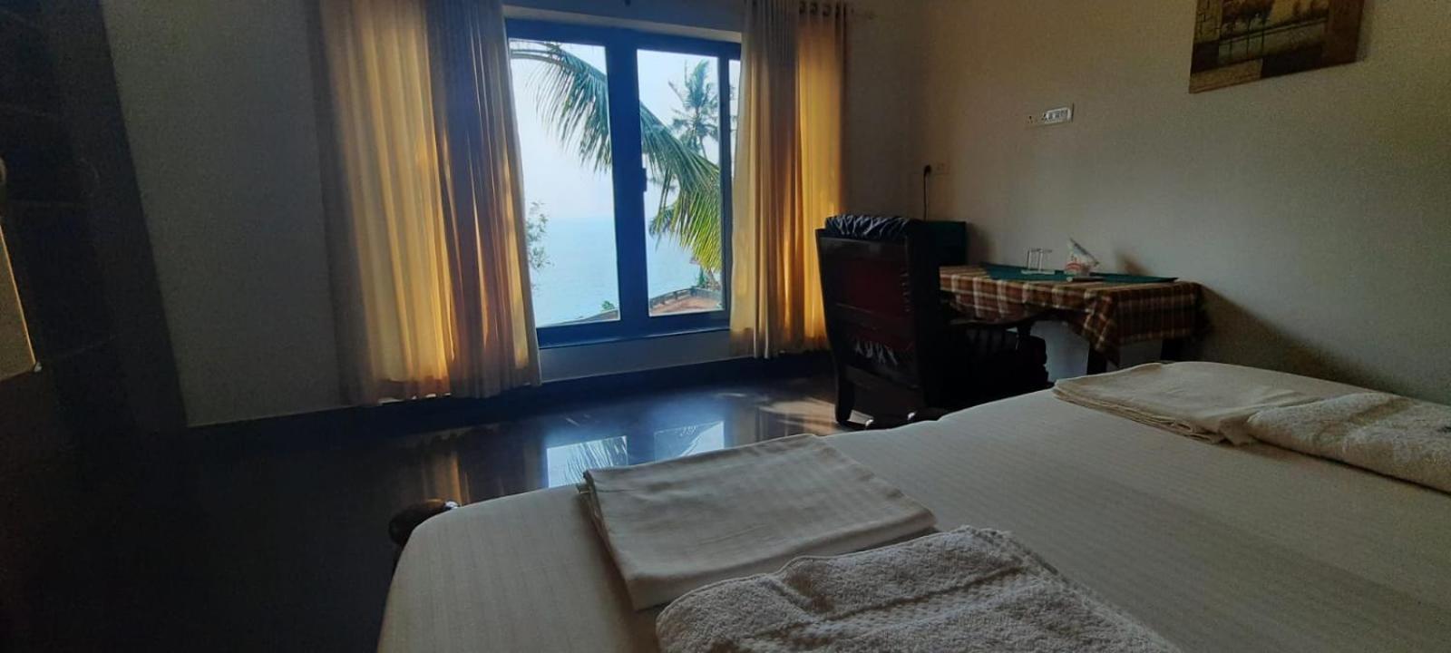 Seashore Beach Resort Varkala Eksteriør bilde